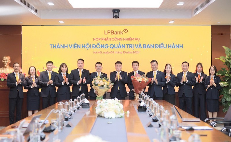 HĐQT LPBank họp phân công nhiệm vụ cho các thành viên HĐQT và Ban điều hành