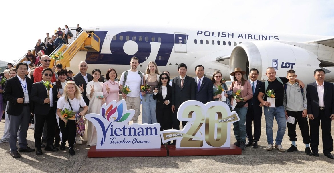 Việt Nam đón vị khách quốc tế thứ 20 triệu