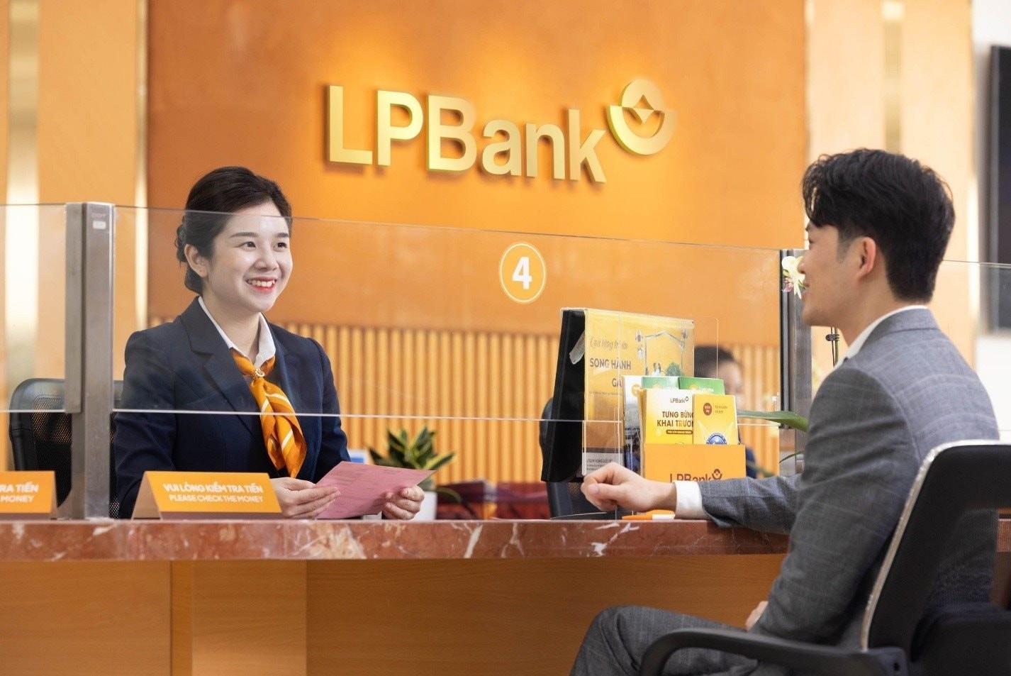 lpbank-1-1759287383.jpg