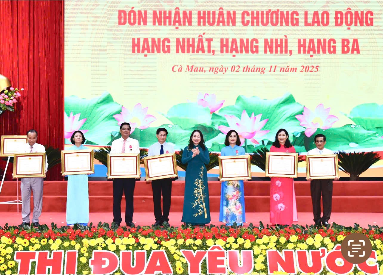 Cà Mau bước vào thời kỳ phát triển mới: Thi đua yêu nước gắn với chuyển đổi xanh và đổi mới sáng tạo