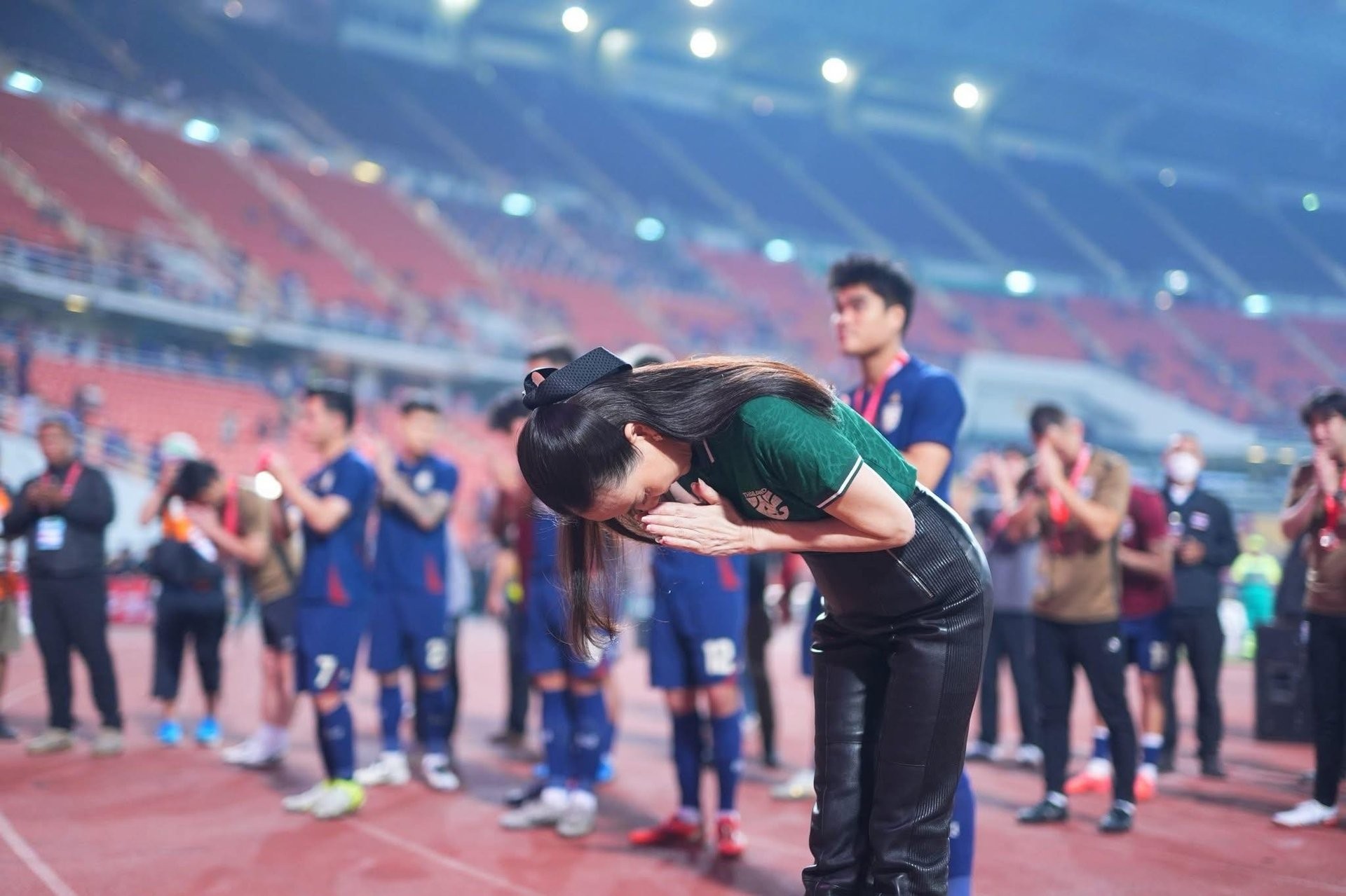 Chủ tịch Liên đoàn Bóng đá Thái Lan gửi thư xin lỗi vì sự cố nhầm cờ Việt Nam