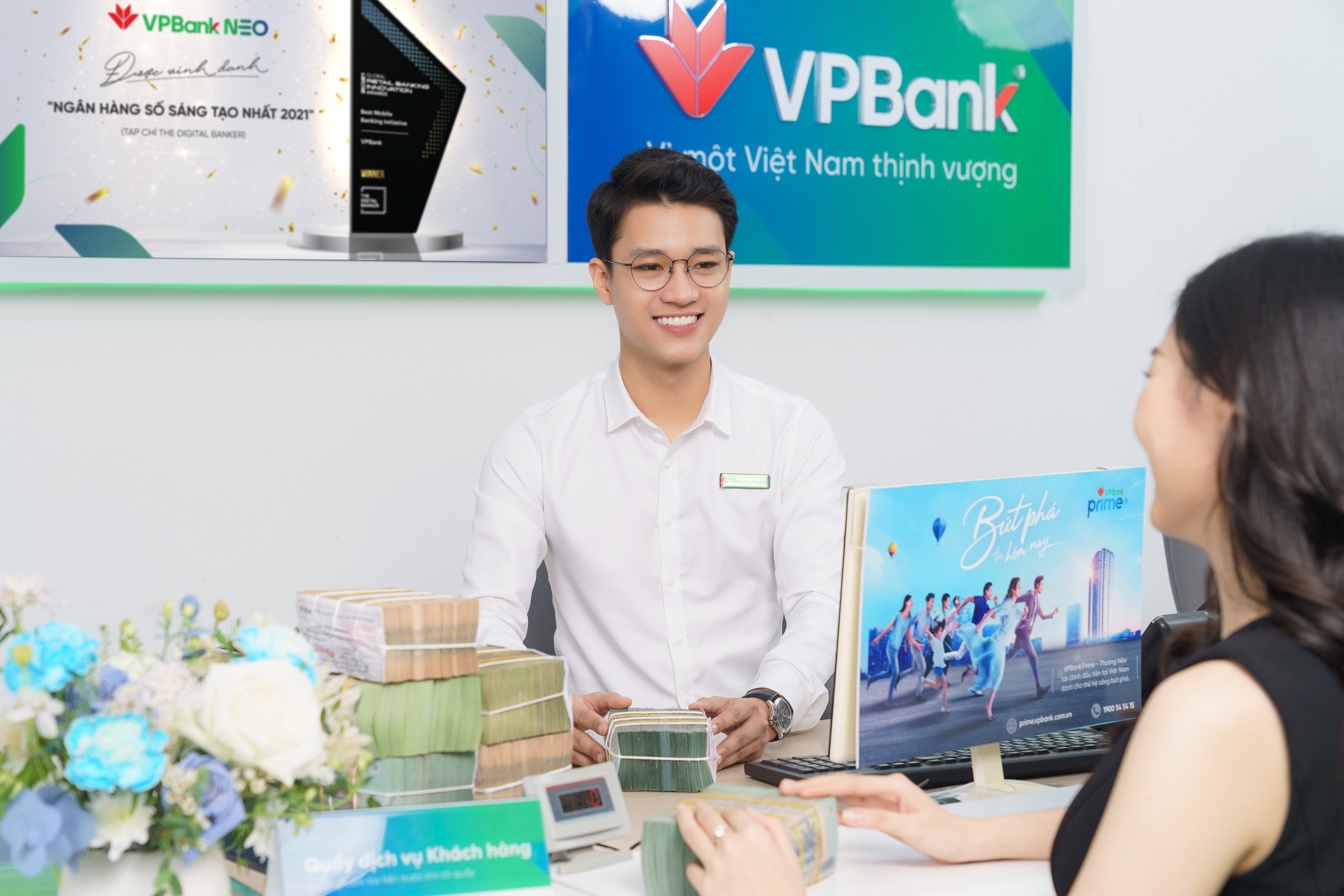 vpbank-uu-ai-g-ui-tiet-kiem-1697510685.jpg