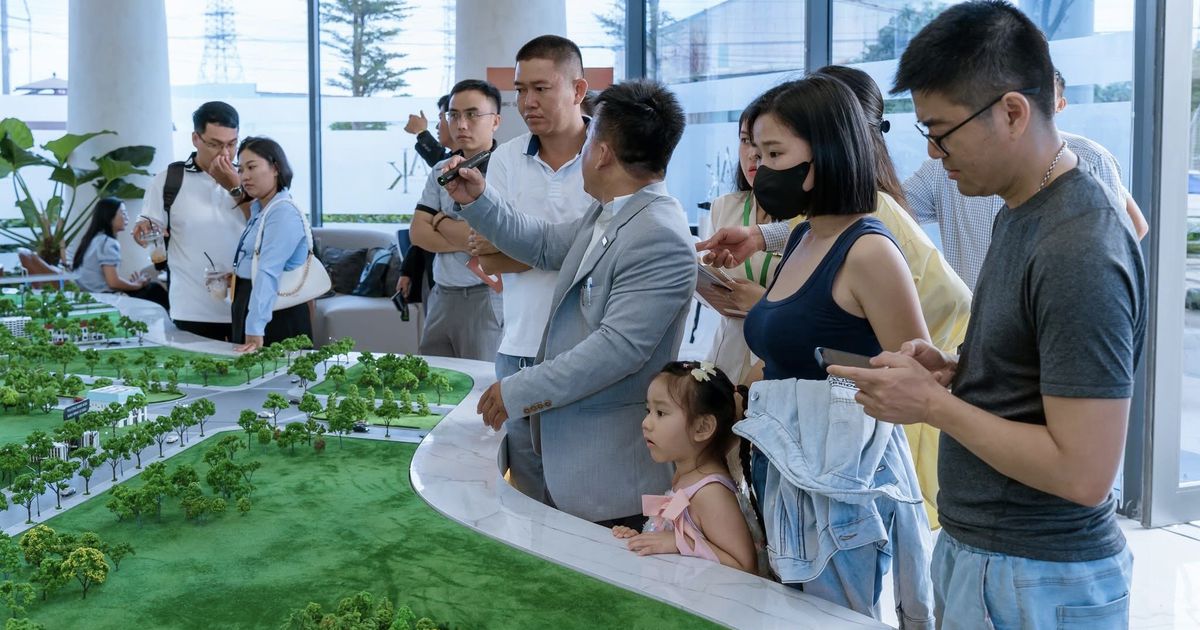 Tâm lý “phòng thủ” từ người mua bao trùm thị trường địa ốc