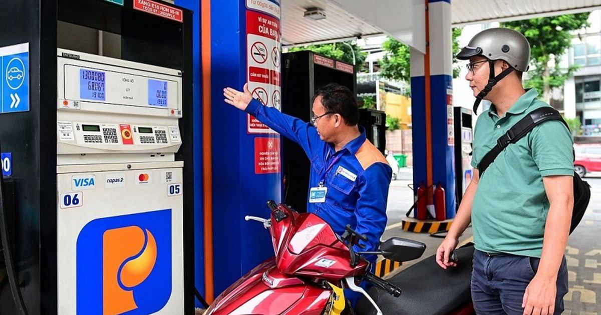 Xăng dầu đồng loạt giảm mạnh, RON 95 tiến gần ngưỡng 23.000 đồng/lít