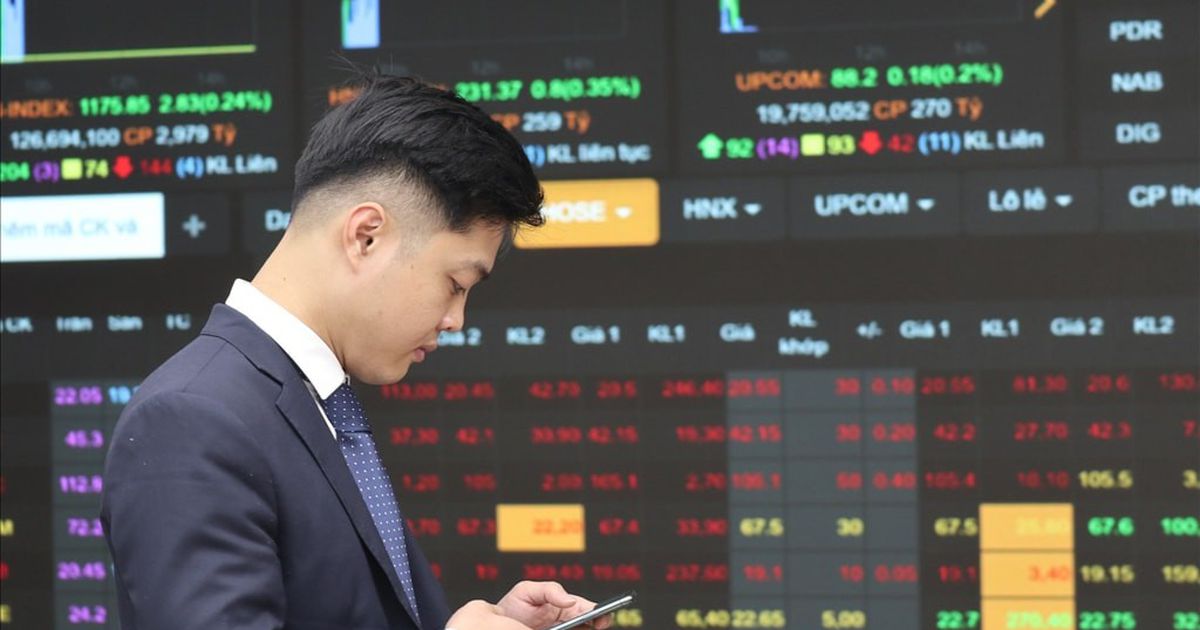 Thủ tướng yêu cầu đẩy nhanh tiến độ nâng hạng thị trường chứng khoán, sớm có Nghị quyết thí điểm tài sản mã hóa