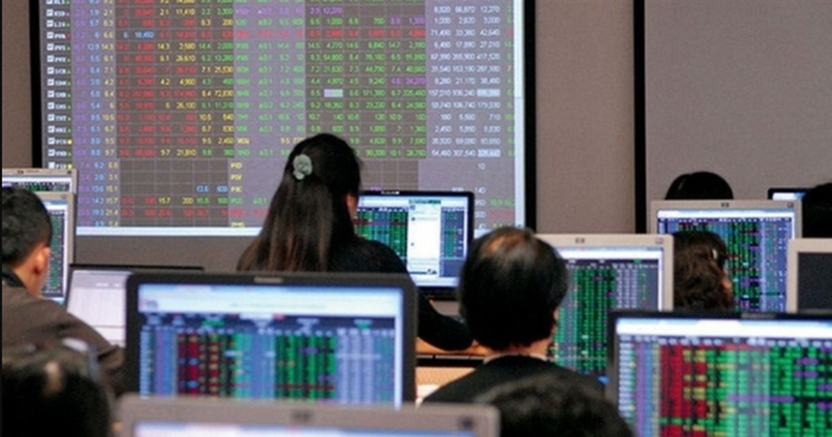 Ủy ban Chứng khoán yêu cầu tăng cường giám sát giao dịch trên thị trường