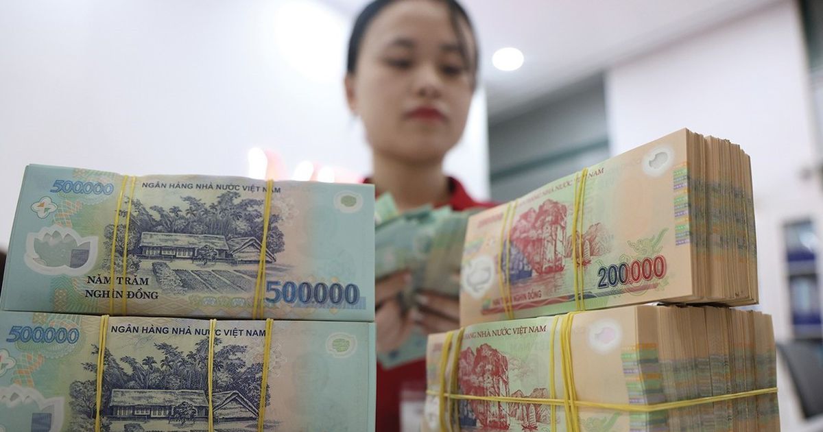 NIM tạo đáy, ngân hàng “cân não” giữa duy trì lãi suất cho vay thấp và chi phí huy động tăng