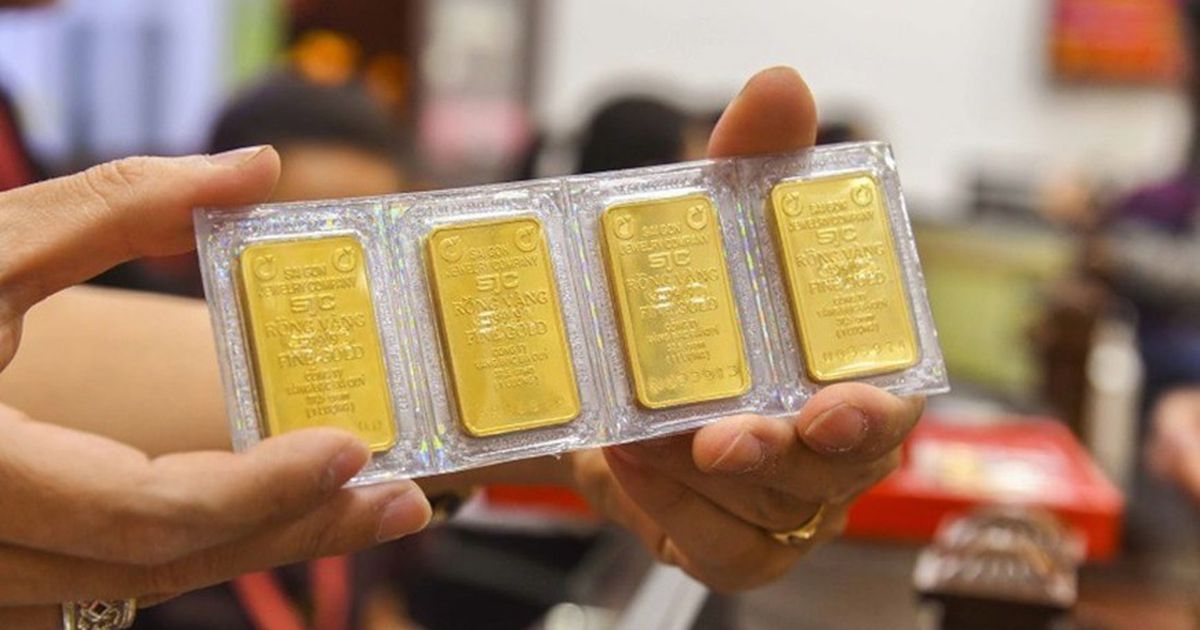 Vì sao giá vàng Việt Nam “đắt đỏ” hơn thế giới?