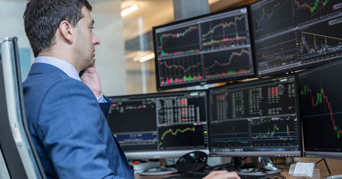 Đà tăng TTCK có bị cản trở do nỗi lo thanh khoản hệ thống ngân hàng?