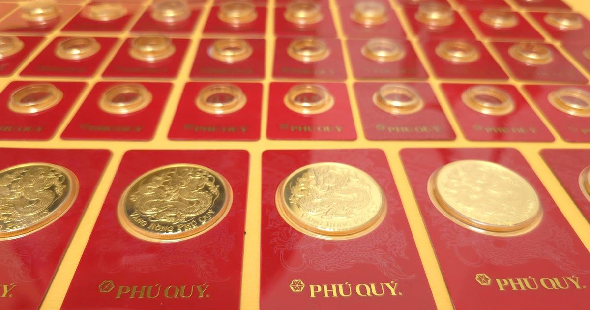 Giá vàng lao dốc, mất gần 2 triệu đồng mỗi lượng