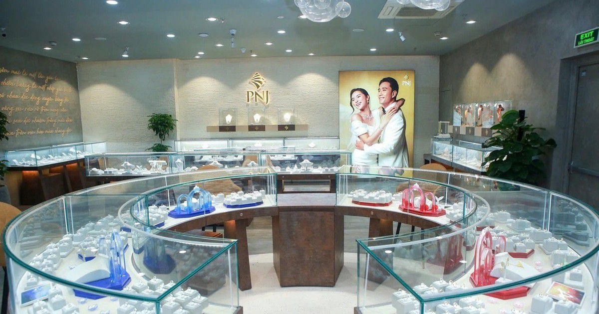 Cổ phiếu PNJ được "giải cứu" sau chuỗi giảm sàn, áp lực bán vẫn lớn