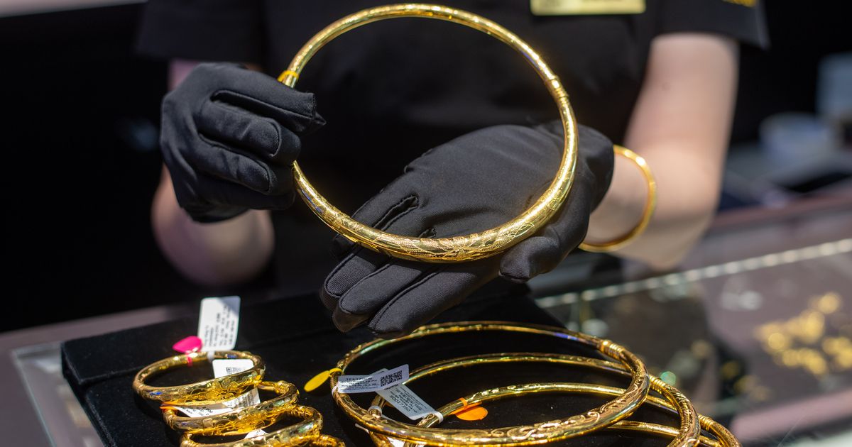 Xu hướng tăng của giá vàng được củng cố, kỳ vọng mức cao hơn