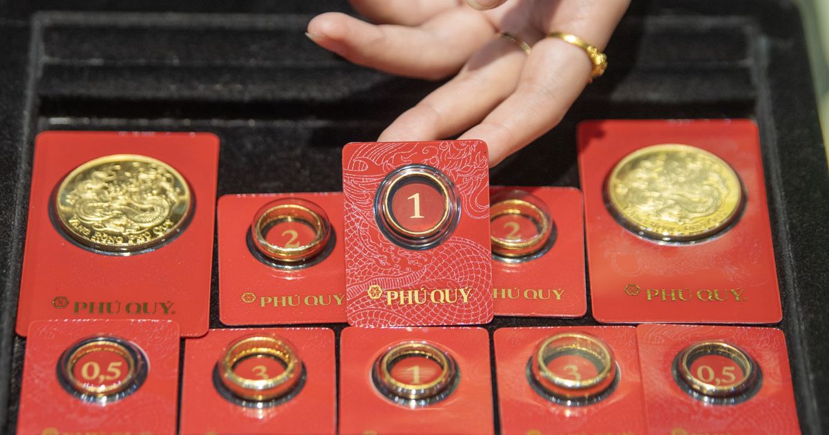 Giá vàng mắc kẹt giữa nỗi lo lạm phát và áp lực lãi suất