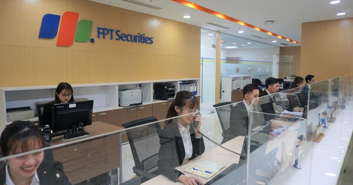 Tổng Giám đốc FPTS đăng ký bán hơn 700.000 cổ phiếu, ngay sau khi mua ESOP