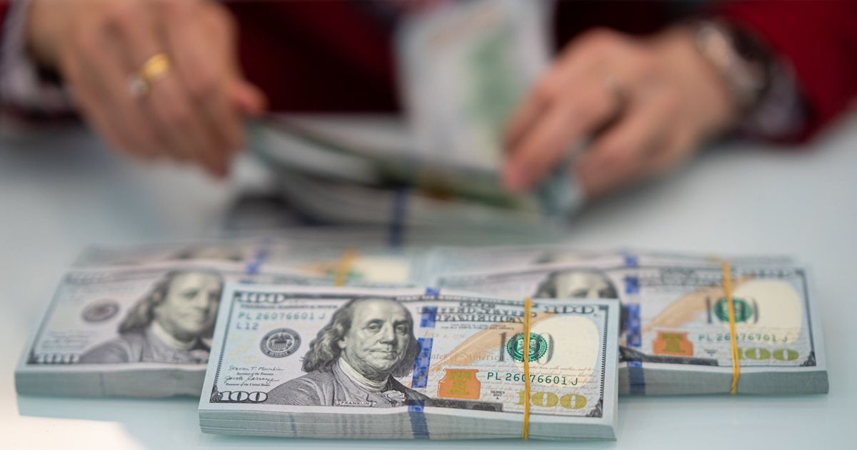 Ngân hàng tiếp tục tăng mạnh giá USD