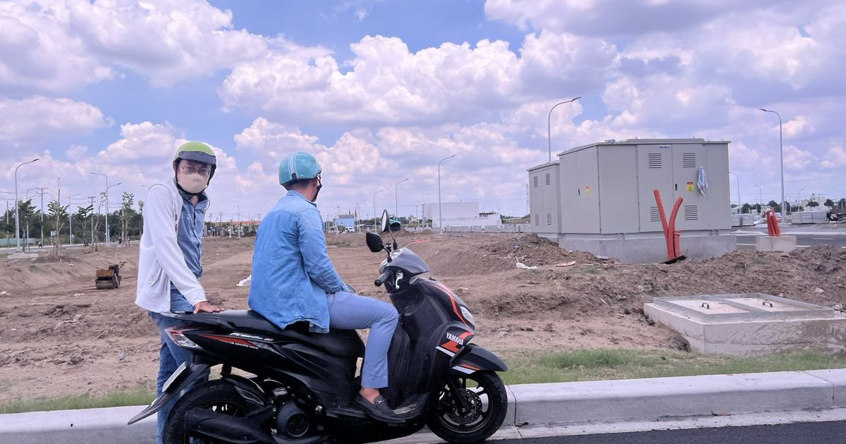 Mua đất 4 năm, tăng giá 300 triệu nhưng nhà đầu tư “còng lưng” gánh lãi ngân hàng