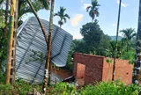 Lốc xoáy gây thiệt hại, Quảng Ngãi khẩn trương hỗ trợ người dân