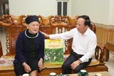 Đồng chí Trịnh Văn Quyết tri ân các gia đình chính sách tại Tuyên Quang