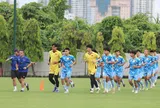 Các cầu thủ U19 Việt Nam tập buổi đầu tiên, tiến hành các bài kiểm tra thể lực
