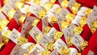 [Video] Giá vàng SJC thiết lập mức kỷ lục lịch sử, phản ánh tâm lý bất ổn toàn cầu