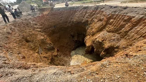 Sụt lún nghiêm trọng, Bắc Kạn ban bố tình trạng khẩn cấp