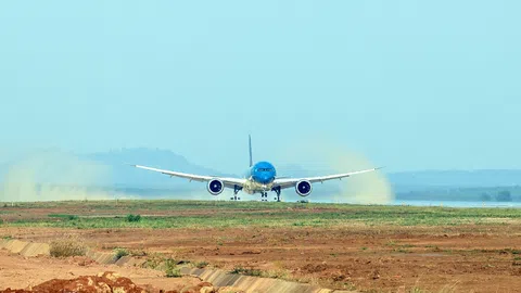 [Video] Cột mốc vận hành đầu tiên tại Long Thành: Ba hãng hàng không cùng hạ cánh