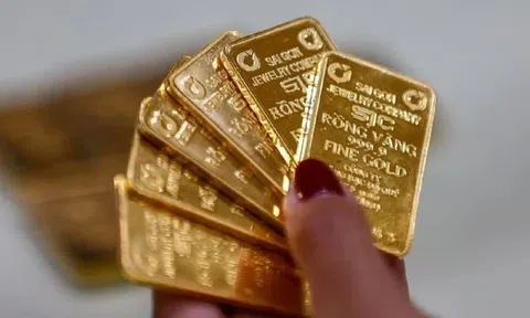 Bảng giá vàng 9999 24K 18K SJC DOJI PNJ hôm nay 12/2/2026