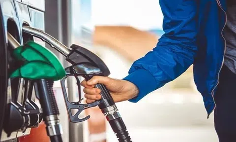 Giá xăng dầu hôm nay 28/3: Giá dầu thế giới tăng mạnh