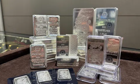 Giá bạc hôm nay 1/4: Trong nước bật tăng mạnh