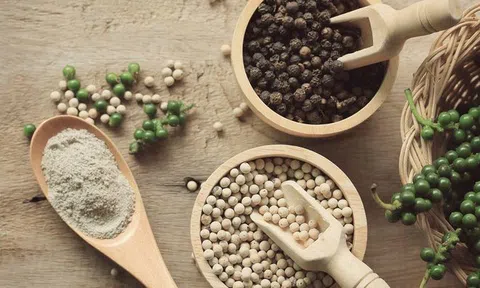 Giá tiêu hôm nay 13/4: Dao động khoảng 138.500 – 139.500 đồng/kg