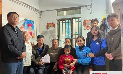 CLB Quỳnh Phương Xanh: Những “cuộc hẹn” làm sạch biển, sưởi ấm lòng người