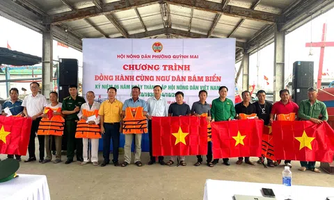 Quỳnh Mai đồng hành cùng ngư dân vươn khơi, bám biển