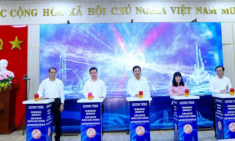 Đắk Lắk ra mắt Trung tâm dữ liệu tỉnh - phát động phong trào “Bình dân học vụ số” năm 2026