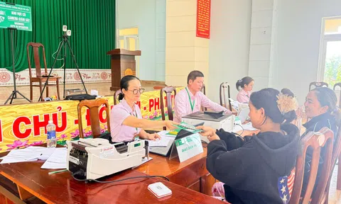 Đồng vốn chính sách tiếp sức phụ nữ thoát nghèo