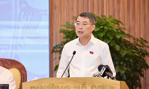 Thủ tướng Chính phủ tiếp xúc cử tri Hải Phòng chuẩn bị Kỳ họp thứ 2, Quốc hội khóa XVI