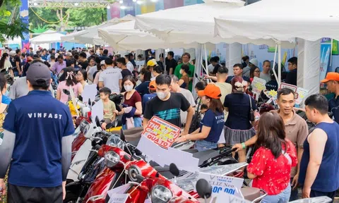 Xe máy điện VinFast lập kỷ lục doanh số chưa từng có 