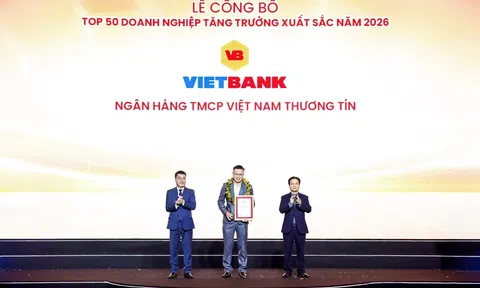 Vietbank lần thứ 7 liên tiếp được vinh danh trong FAST500 và Top 50 doanh nghiệp tăng trưởng xuất sắc