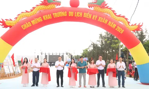 Sôi nổi các hoạt động văn hóa thể thao khai trương mùa du lịch biển Kỳ Xuân