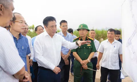 Chủ tịch UBND thành phố Huế: Tập trung tháo gỡ vướng mắc cho các dự án lớn