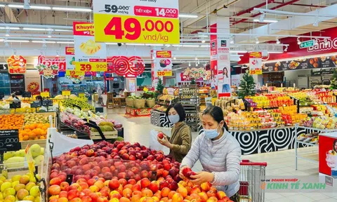 Người tiêu dùng dè dặt sắm Tết: Sức mua chững lại, doanh nghiệp tìm “chìa khóa giá trị”