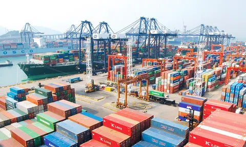 Doanh nghiệp Việt xoay trục xuất khẩu trước biến động Trung Đông