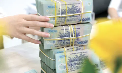 Tiền gửi dân cư lập kỷ lục mới