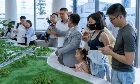 Tâm lý “phòng thủ” từ người mua bao trùm thị trường địa ốc