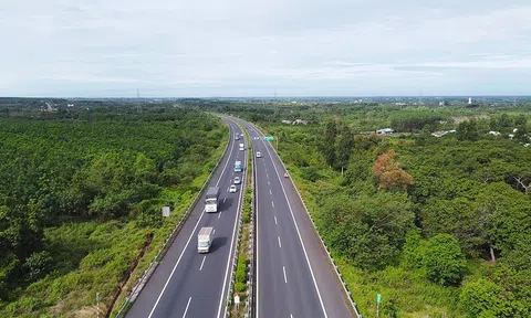 Thiếu hụt nghiêm trọng nguồn cung nhựa đường phục vụ thi công dự án mở rộng đoạn cao tốc TP.HCM – Long Thành