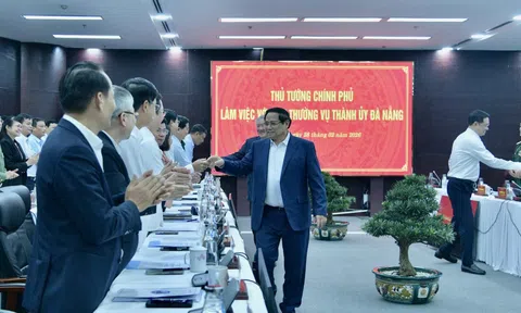 Thủ tướng Phạm Minh Chính làm việc với Ban Thường vụ Thành ủy Đà Nẵng