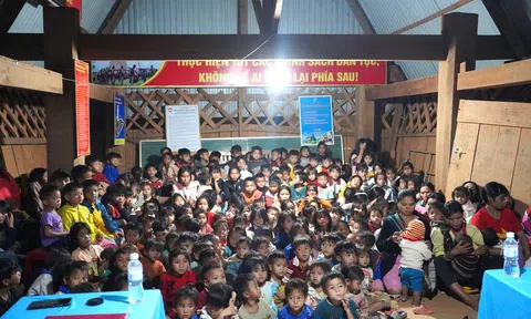 Quảng Ngãi: “Lắng nghe con nói” tiếp sức học sinh đến trường