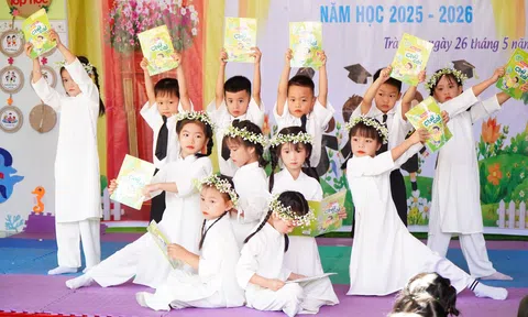 Đà Nẵng: Hơn 1.400 em học sinh toàn xã Trà Liên tham dự bế giảng năm học 2025-2026