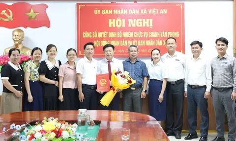Đà Nẵng : Xã Việt An công bố quyết định điều động, bổ nhiệm chánh văn phòng HĐND và UBND xã