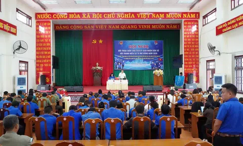 Quảng Ngãi: Tu Mơ Rông đối thoại với thanh niên về chuyển đổi số