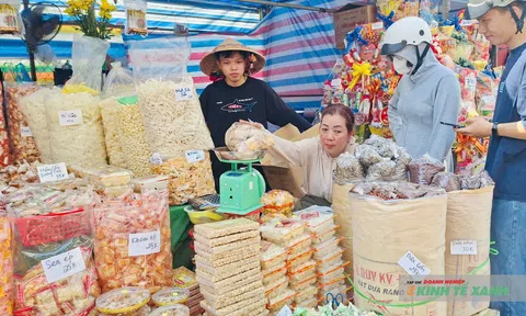 Cần Thơ: Thị trường bánh kẹo nhộn nhịp khi Tết cận kề